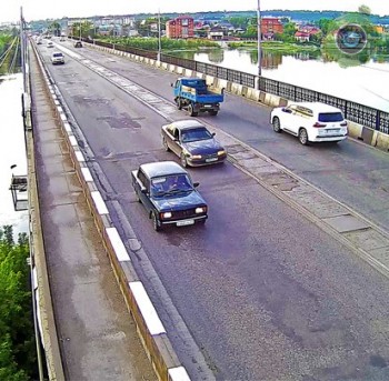 На Коммунальном мосту, Бийск