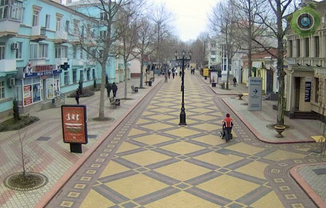 На улице Ленина в Керчи