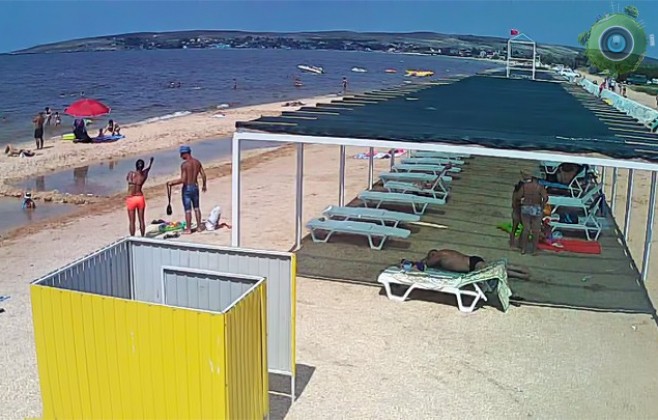 Вид на пляж и мыс Казантип