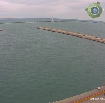 Вход в порт Воронцовские ворота