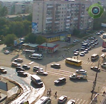 На перекрёстке Танкистов/Навашина