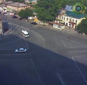 На перекрёстке Радищева/Кутякова