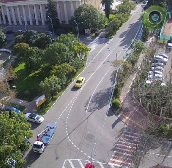 На перекрёстке улиц Театральная и Орджоникидзе
