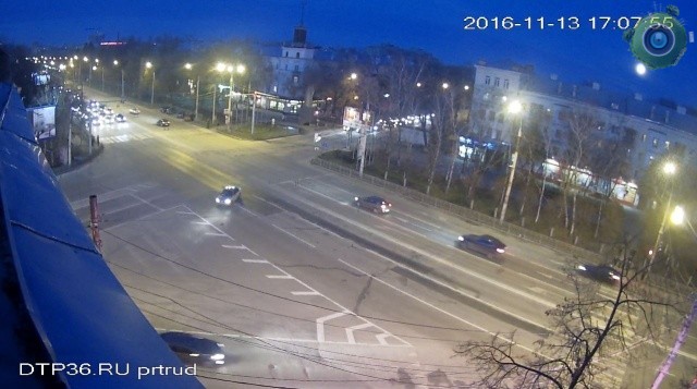 Перекресток Проспекта Труда и Московского проспекта (Воронеж, Россия)