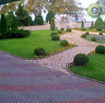 Сквере на набережной