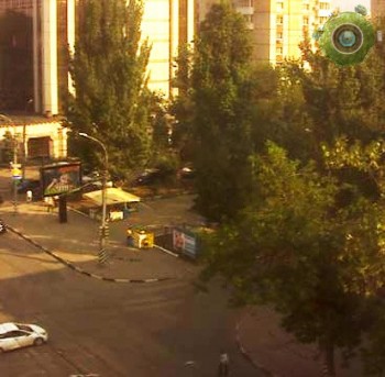 На перекрёстке Рахова/Вавилова