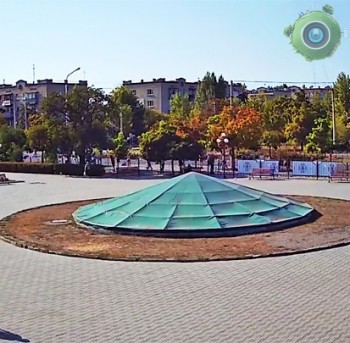 У фонтана городского дворца культуры в Северодонецке