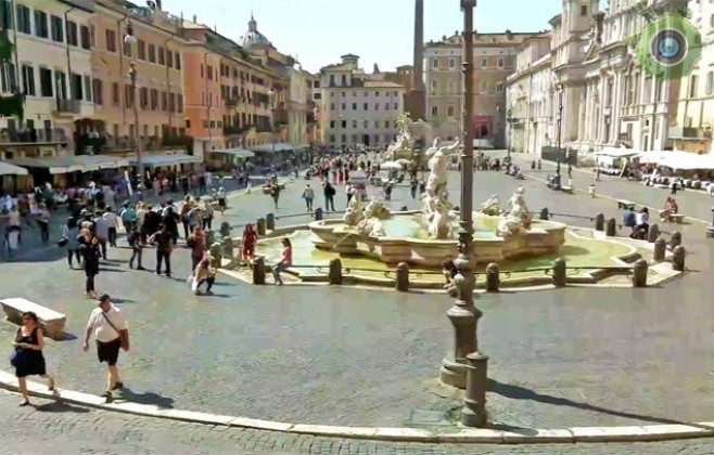 На площади Пьяцца Навона в Риме