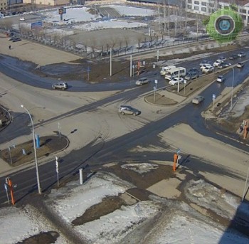 Перекрёсток ул. Юрия Двужильного - ул. Баумана