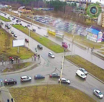 На перекрёстке Древлянка — Лесной