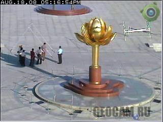 На площади Лотоса