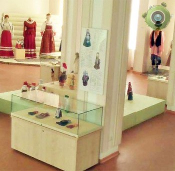 В выставочном зале музея Кижи