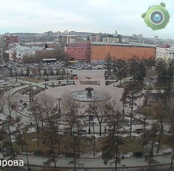 Вид на сквер им. Кирова - ул. Сухэ-Батора, 7