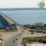 Показывает мост «Саратов-Энгельс»