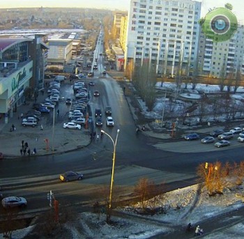 Перекрёсток пр. Молодёжный - ул. Каменская