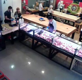 В мясном магазине «Papa Center»