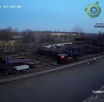 Середина склада. Право
